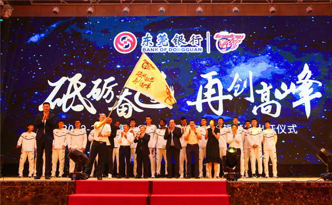 九游体育官方入口-立陶宛代表队备战冲击冠军积极训练的简单介绍