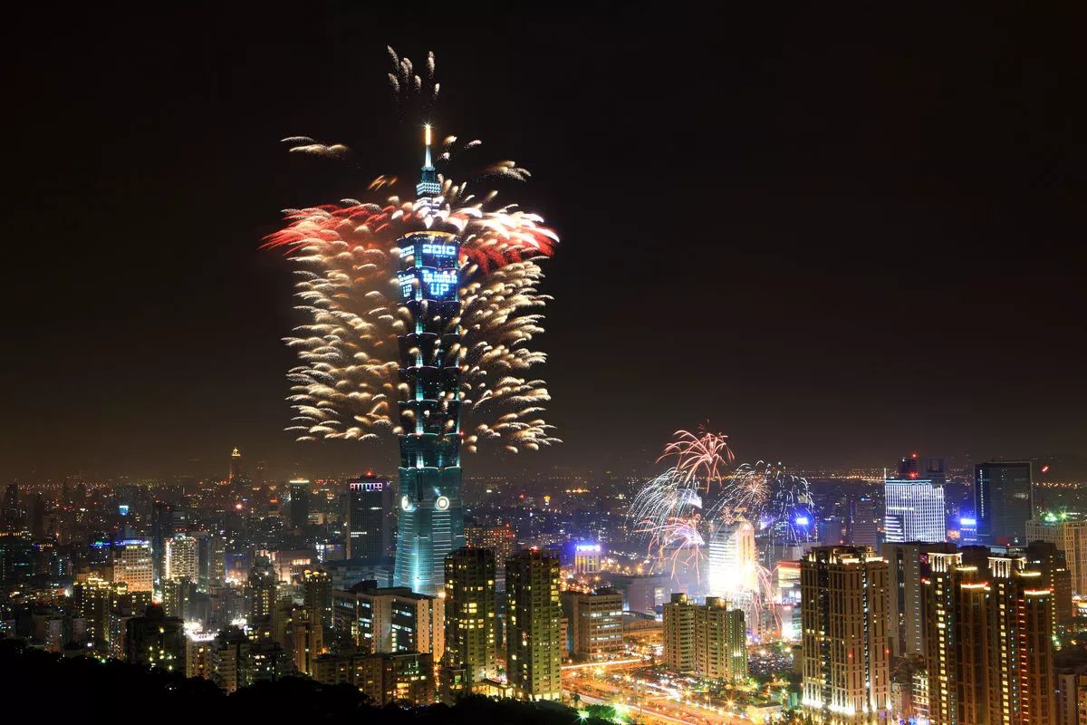 九游体育官方登录入口-紧迫时刻来临，球员斗志昂扬迎接挑战的简单介绍