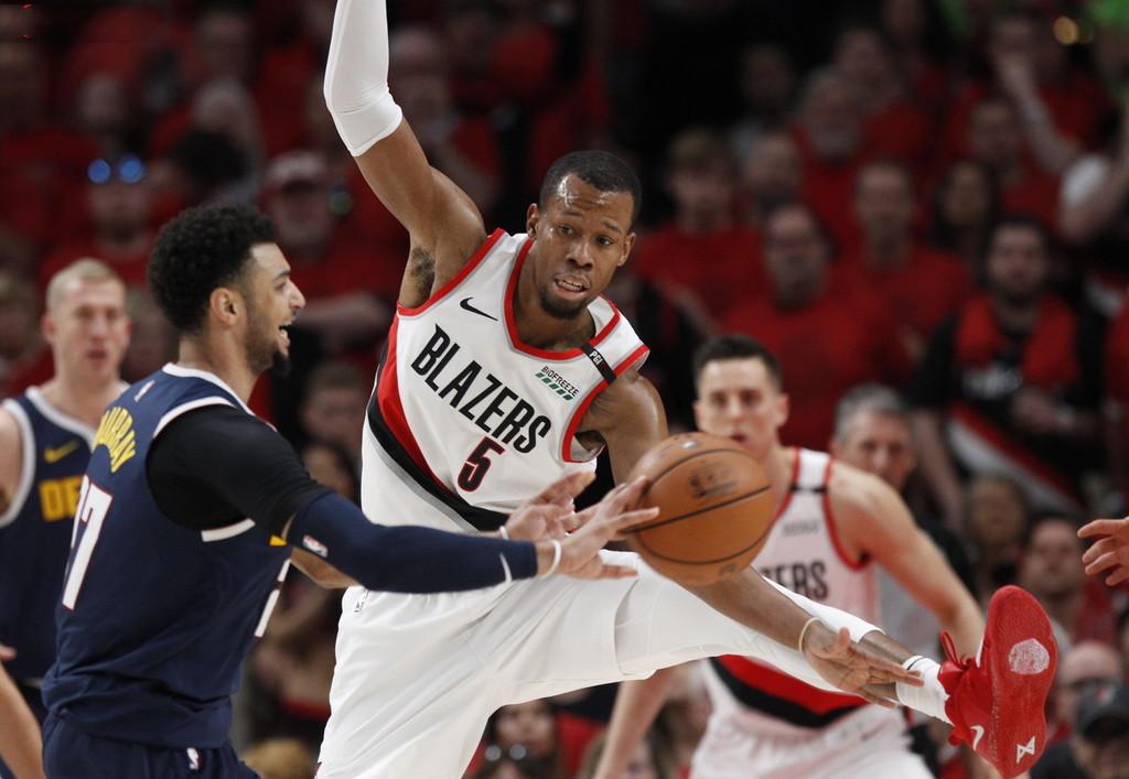 掘金客场小胜开拓者,赢得宝贵分数 掘金客场小胜开拓者,赢得宝贵分数